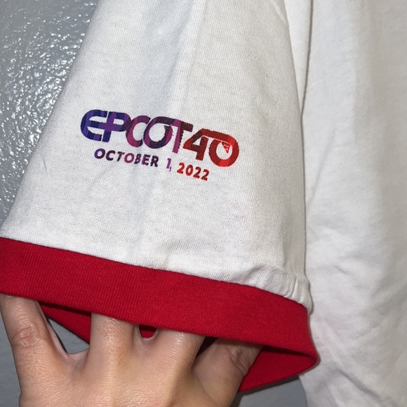 Disney UNISEX EPCOT 40 October 1, 2022 T-Shirt LIMITED EDITION - Picture 6 of 11